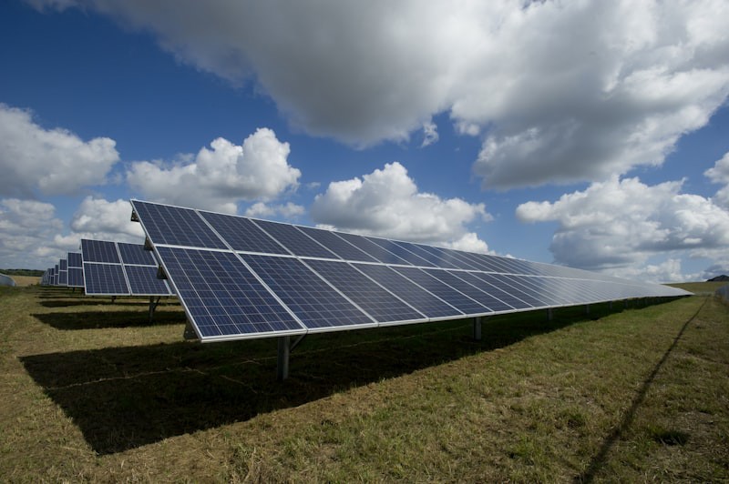 Zonnepanelen in 2026: salderen, terugleveren en subsidies